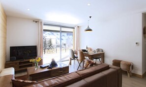 Living area - Beautiful Apartment in a Quiet Area (Les Deux Alpes)