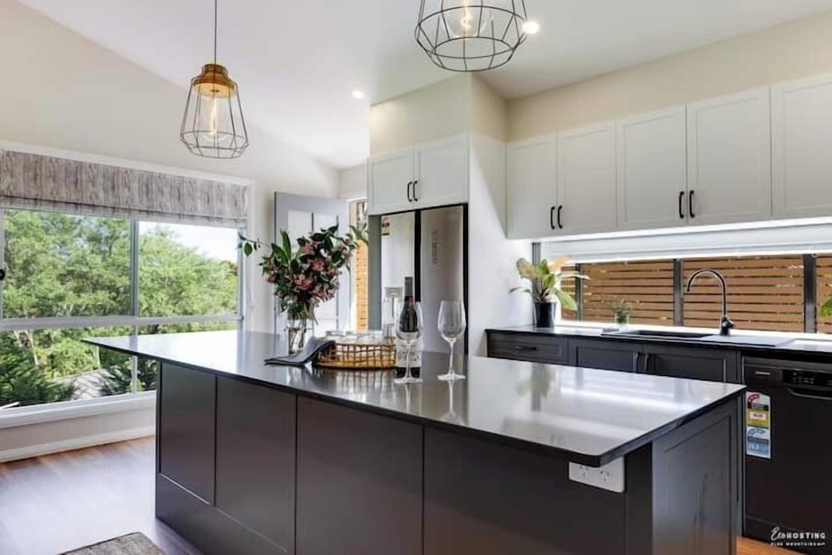 冷蔵庫、電子レンジ、コンロ、食器洗い機