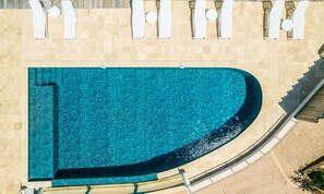 Indoor pool, outdoor pool - Villa Ghjiseppina (Zonza)