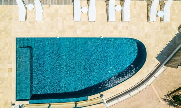 Indoor pool, outdoor pool - Villa Ghjiseppina (Zonza)