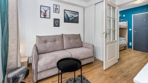 Living area - Cozy Apartment Near the Slopes (Les Orres)