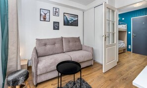 Living area - Cozy Apartment Near the Slopes (Les Orres)