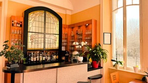 Bar (in der Unterkunft)
