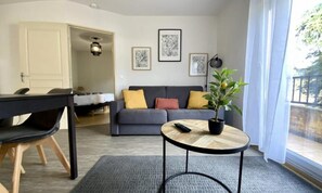 Living area - Apartments for 6 People (Avene)