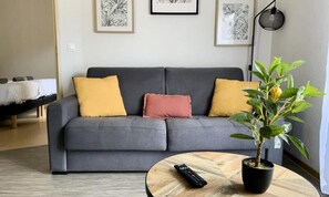 Living area - Apartments for 6 People (Avene)