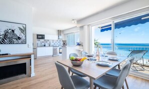 Dining - Apartment in Cannes With Beachfront View (Cannes)
