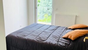 Iron/ironing board - Apartments for 4 People (Aix-les-Bains)