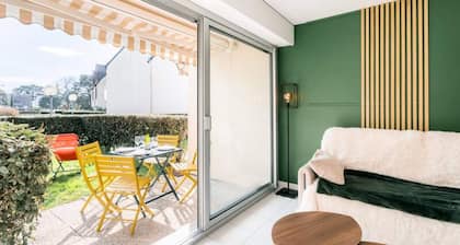 Apartment Near Beaumer Beach With Sea View