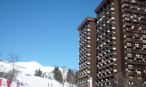 Exterior - Holiday Home in Alps With Ski-in Access (Villarembert)