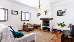 Unclassified image, 2 of 3, button - Houses & Villas for 5 People (Vila do Bispo)