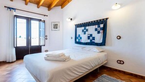 Unclassified image, 3 of 3, button - Houses & Villas for 5 People (Vila do Bispo)