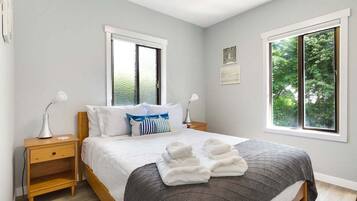 3 chambres, fer et planche à repasser, Wi-Fi gratuit, draps fournis