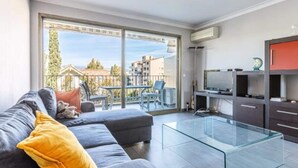 Sınıflandırılmamış resim, 6 üzerinden 4, düğme