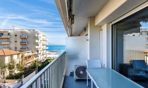 Property grounds - Apartment Near Salis Beach With Pool (Antibes)