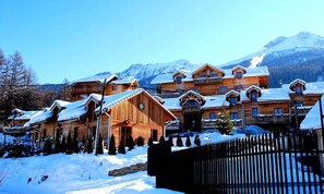 Exterior - Chalet in Embrun With Lake Views & Spa (Les Orres)