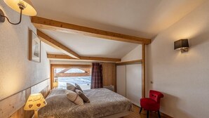 Room - Lovely 79 m² duplex, renovated in 2026, accommodating up to 7 people. Comfortable, with a... (VAL THORENS)
