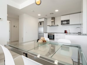 Fridge, microwave, oven, dishwasher - Dream family vacation 100m from the beach (L'Ametlla de Mar)