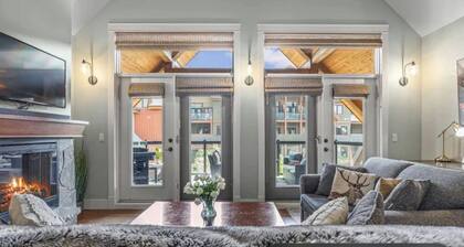 New on Market: Panorama View Penthouse w. One King Suite