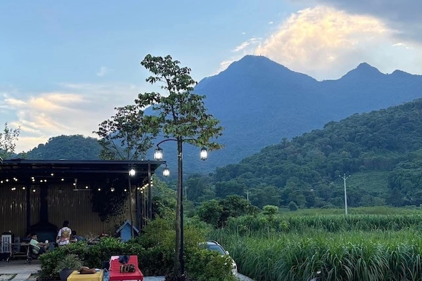 Hồ bơi ngoài trời