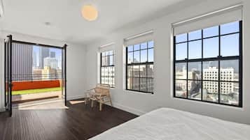 2 bedrooms, iron/ironing board, internet, bed sheets