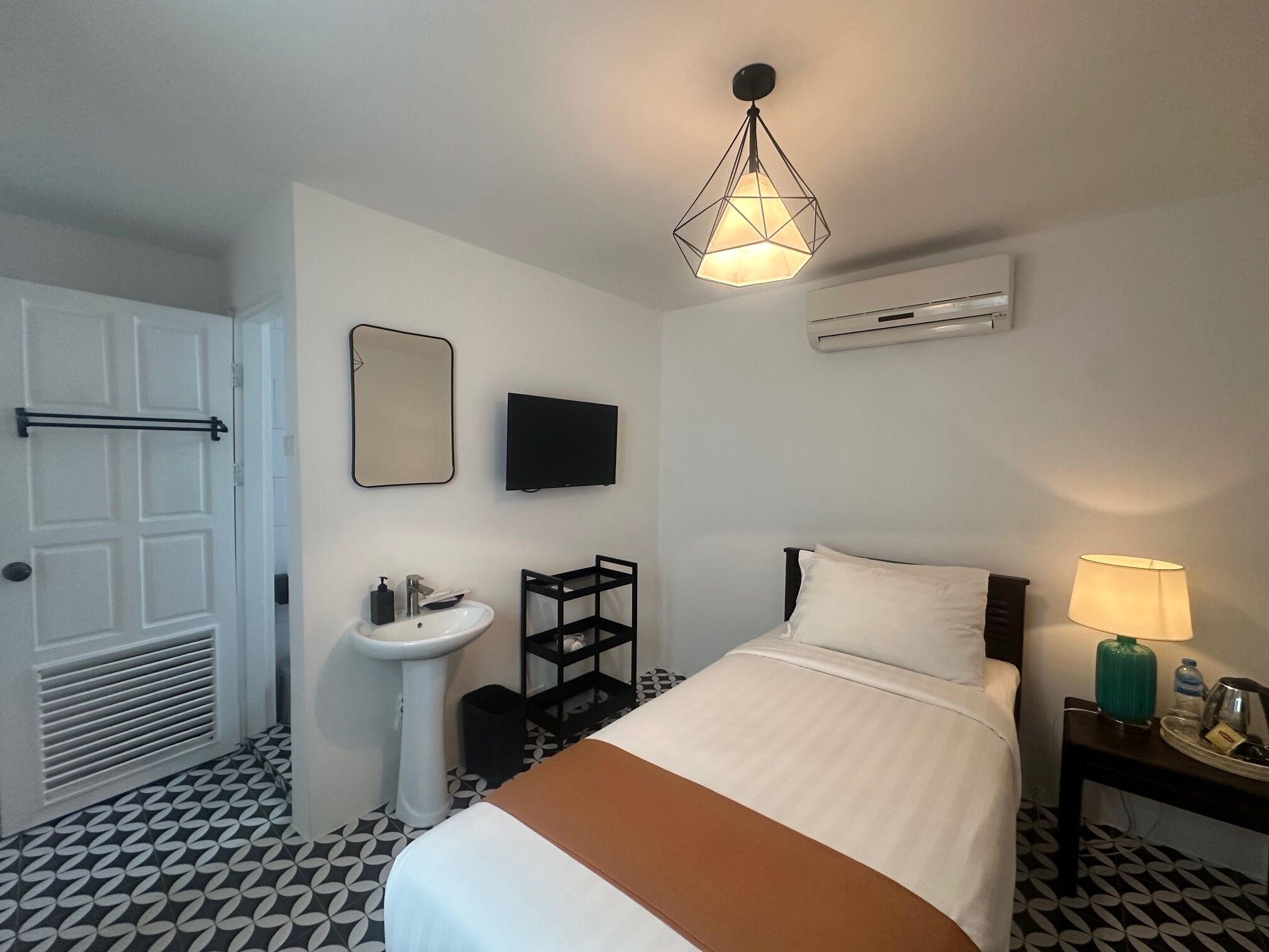 Einzelzimmer | Zimmersafe, individuell dekoriert, individuell eingerichtet