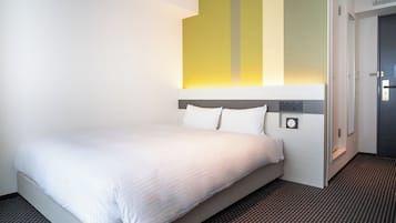 In-room safe, desk, free WiFi