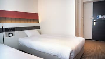 Quarto duplo standard | Cofres nos quartos, escrivaninha, Wi-Fi de cortesia