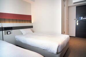 Quarto duplo standard | Cofres nos quartos, escrivaninha, Wi-Fi de cortesia