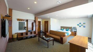 Deluxe Suite | Free WiFi