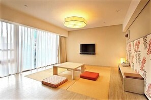 Cribs/infant beds - Century Hotel (Taitung)