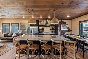 Dining - New Lux MTN Escape. Pool & Hot Tub. Sleeps 18 (Sevierville)