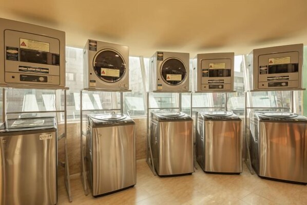 Laundry room - Kindness Hotel Sandou (Kaohsiung)