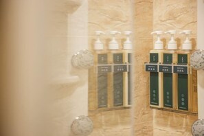 Cots/infant beds - Kindness Hotel Sandou (Kaohsiung)