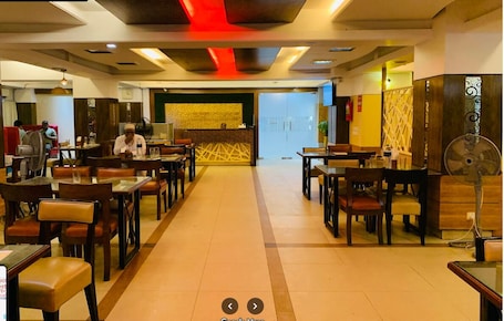 Restaurant. Red Roof Inn Hotel and RestaurantComilla