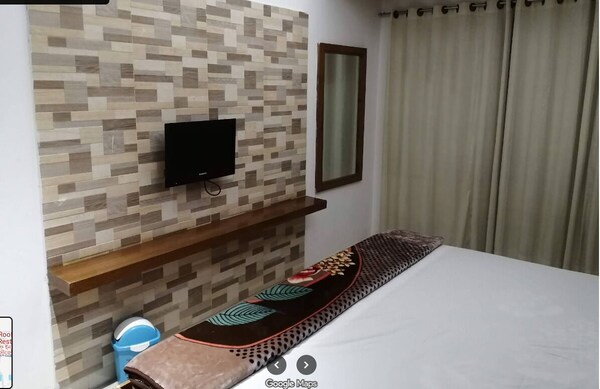 Red Roof Inn Hotel And Restaurantcomilla - Tripura