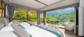 Longji Terrace Shengjing Mountain Villa (Zhuangjie Parking Lot Qianjie Tianti Shop)