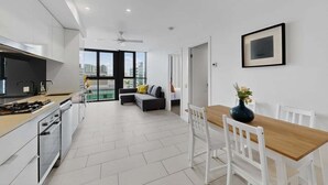 Private kitchen - 1Bed + Car Park Valley Spot (Brisbane)