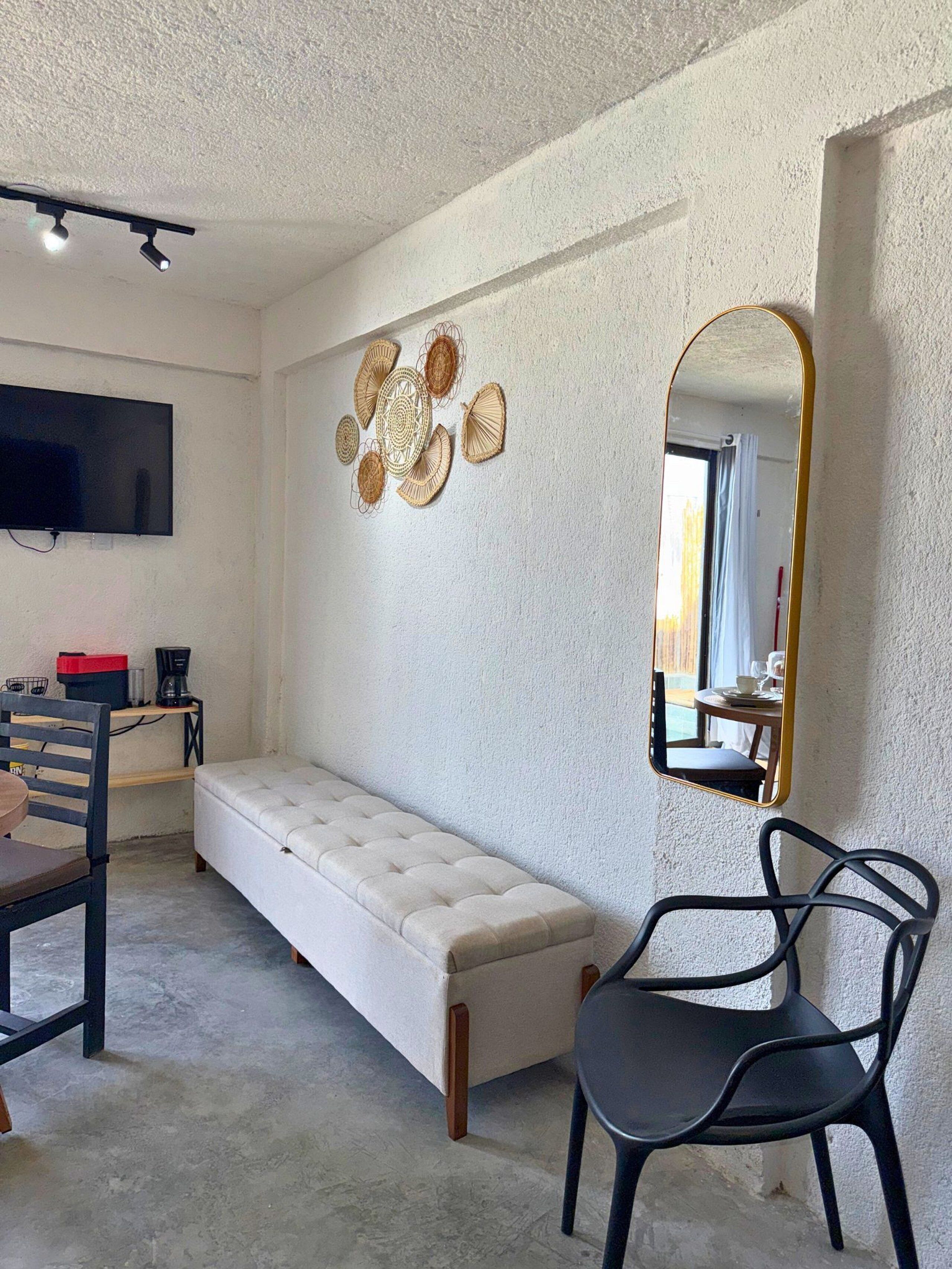 Studio | Living area