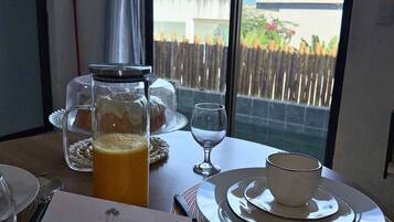 Studio | Dining