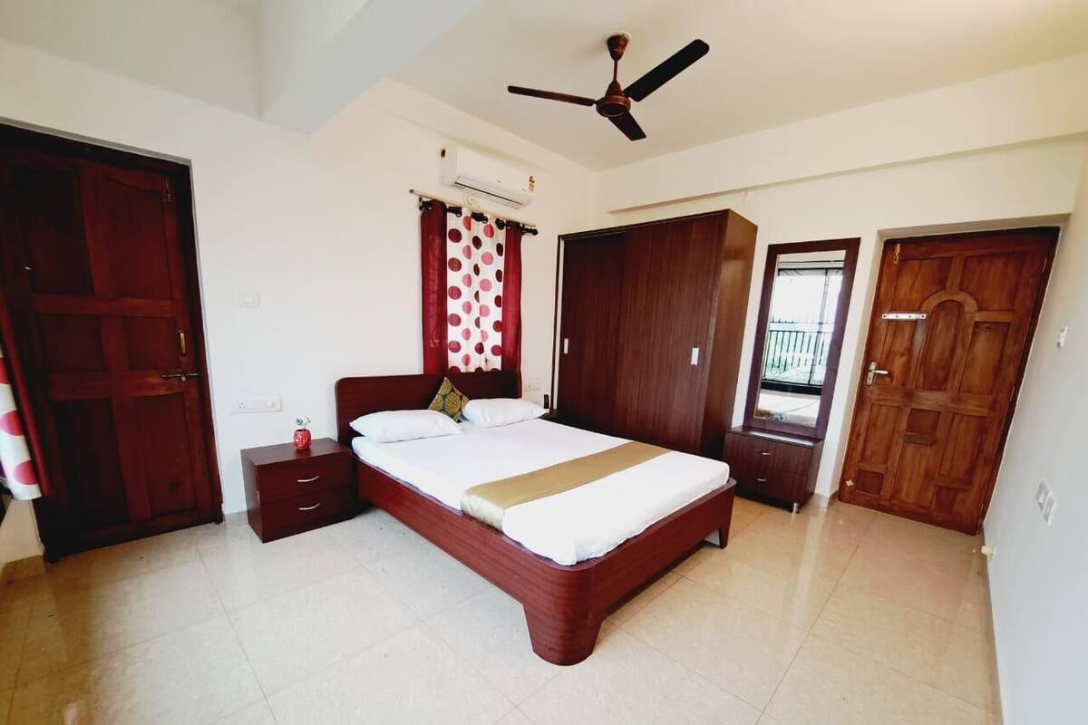 Deluxe Apartment | Desk, free WiFi