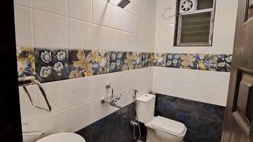 Free toiletries, towels, soap, shampoo