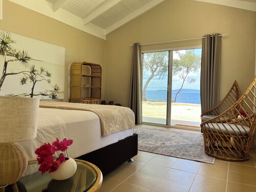 Rockpools - 5 Bedroom Oceanfront Villa