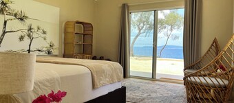 Rockpools - 5 Bedroom Oceanfront Villa