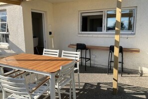 Outdoor dining - 10 guests4 bedrooms8 beds2 baths (Taupō)