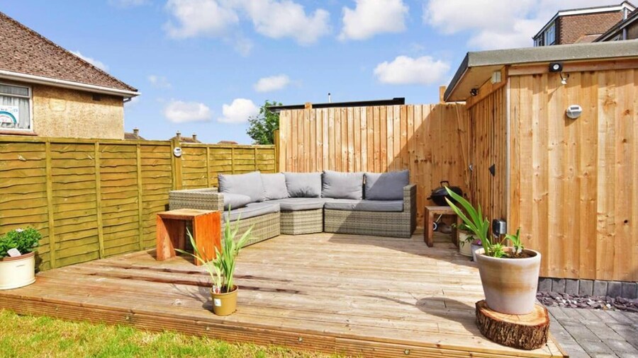Relax in This Charming East Cowes House With Garden and BBQ