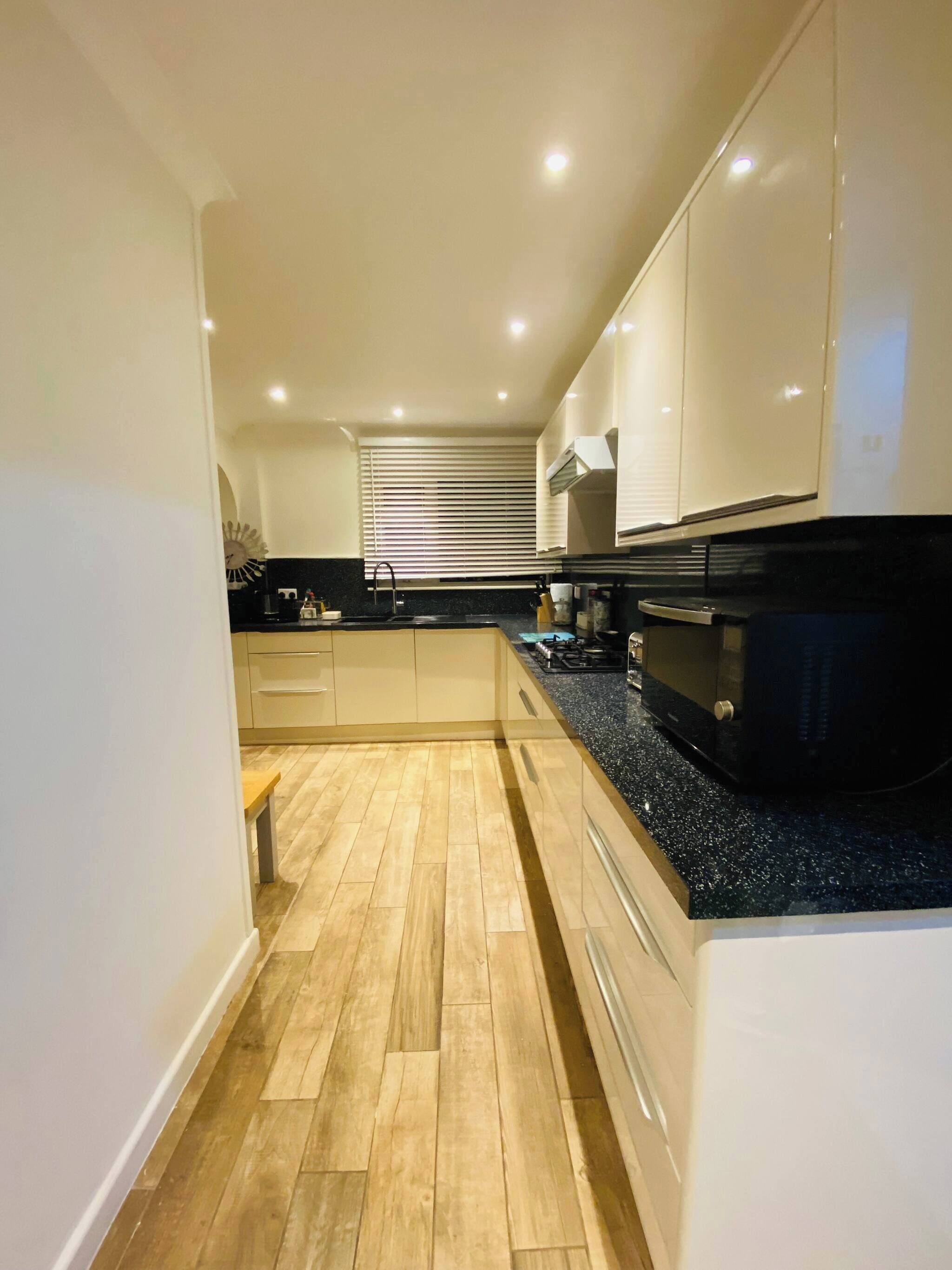 House, 5 Bedrooms, Accessible, Smoking | Interior