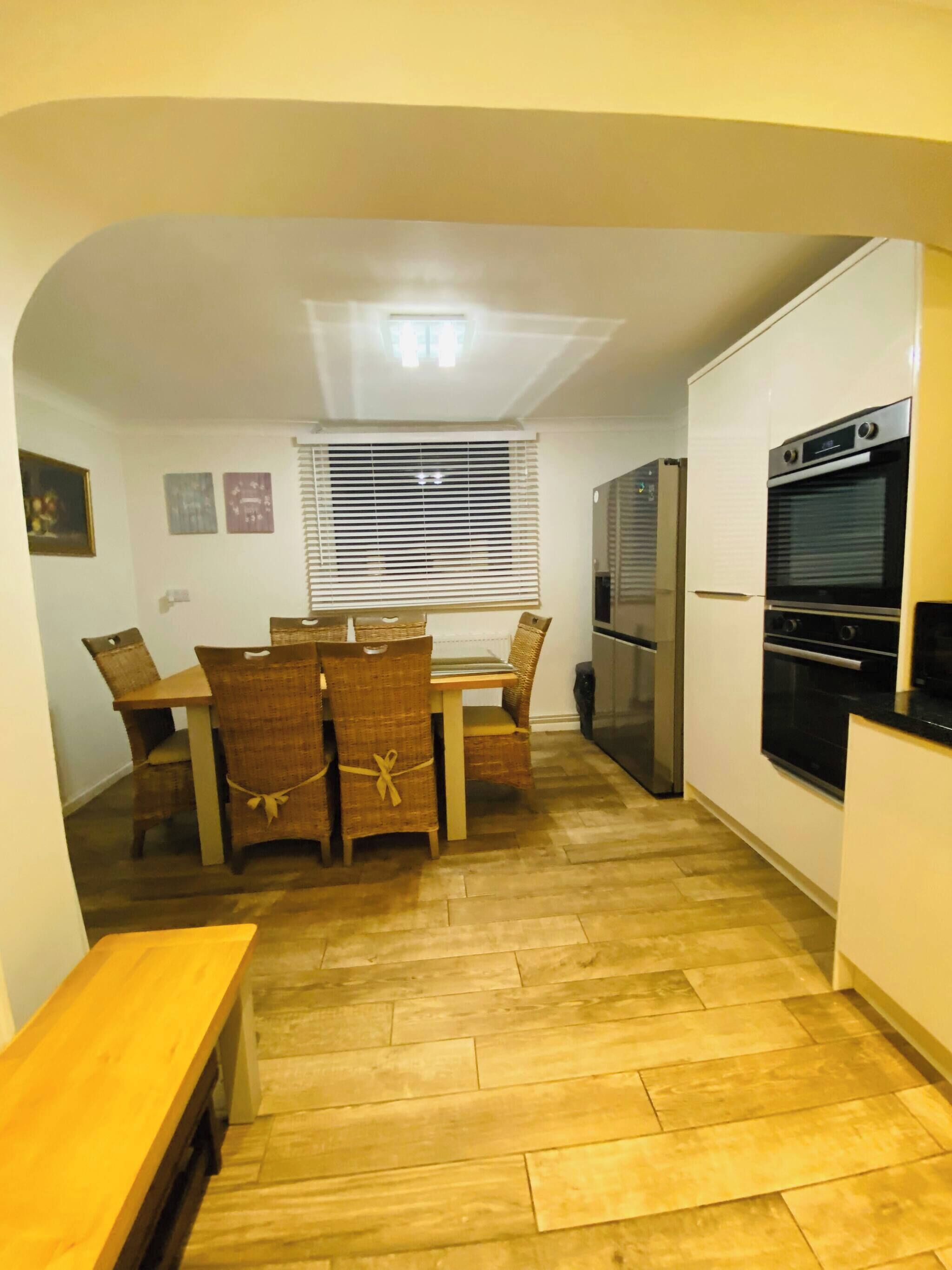 House, 5 Bedrooms, Accessible, Smoking | Dining room