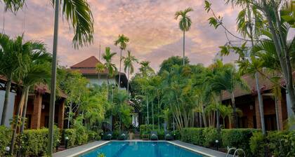 Green Morodoc Garden Hotel