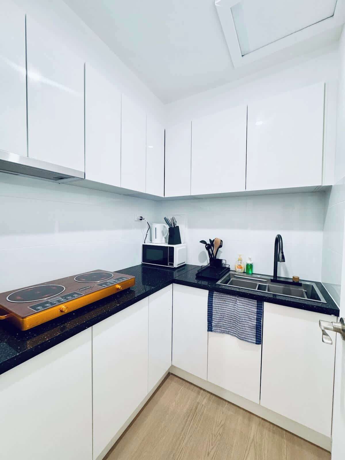 Fridge, microwave, stovetop, toaster