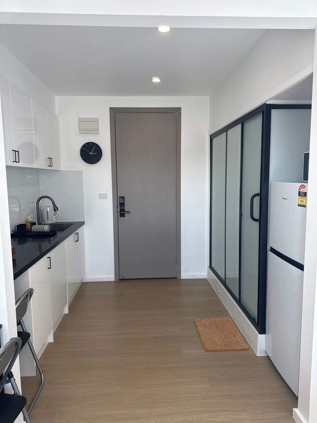 Fridge, microwave, stovetop, toaster